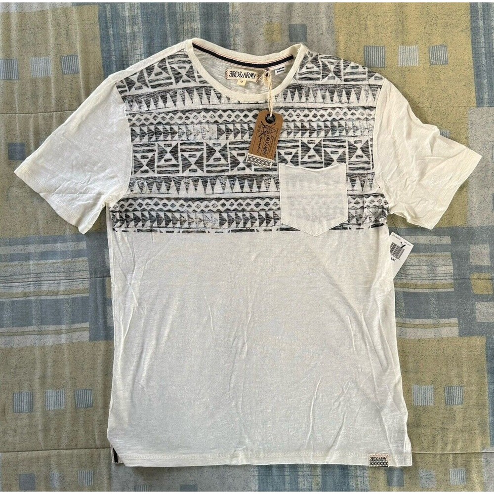 3rd&Army White Aztec Graphic Print Short Sleeve Men's Medium
